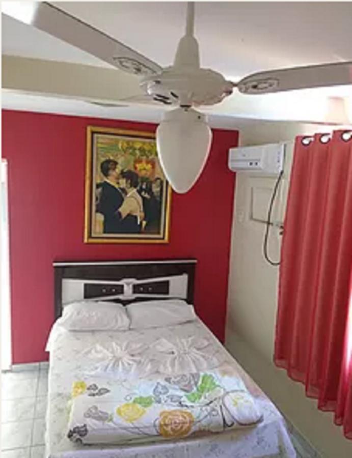 Hotel Lorena Aimores Екстер'єр фото